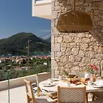 Villa Feline With An Incredible Sea View