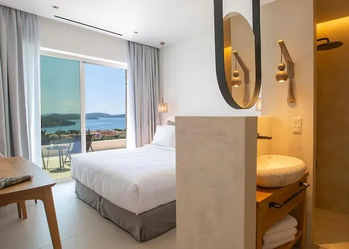 Villa Feline With An Incredible Sea View *