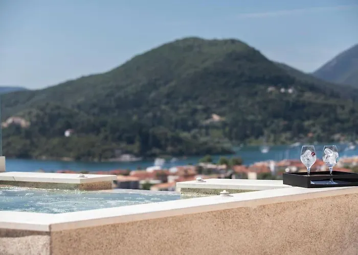 Villa Feline With An Incredible Sea View فيلة *