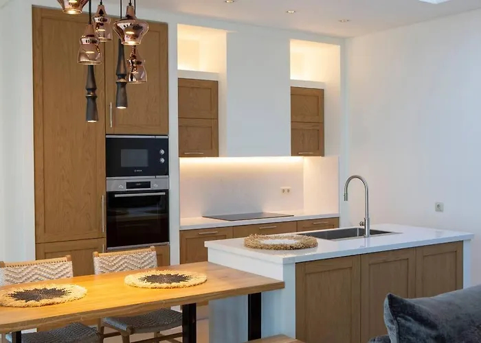 Villa Feline With An Incredible Sea View فيلة *