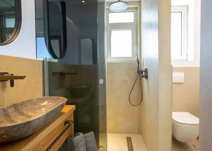 Villa Feline With An Incredible Sea View فيلة *