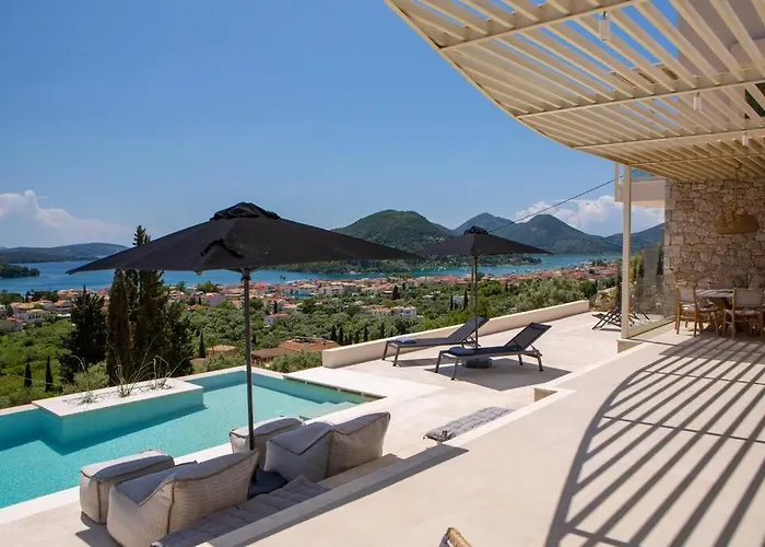 Villa Feline With An Incredible Sea View فيلة *